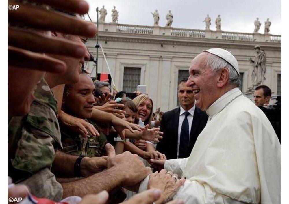 El mal no se combate con el mal, dijo el Papa en la catequesis