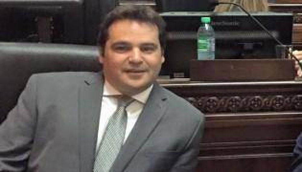 El interbloque de Cambiemos no arranc� y ya perdi� un legislador