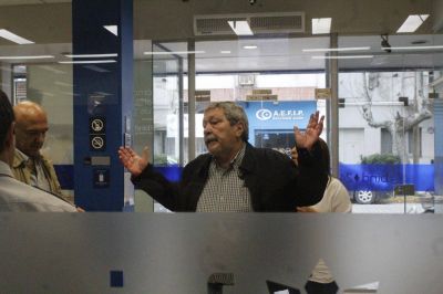 Conflicto gremial suscit� problemas en el pago a jubilados