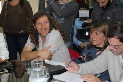 Desde ATE rechazaron la oferta salarial a docentes a la que calificaron de �insuficiente�