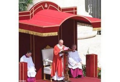 Papa: confesión, persecución y oración. Homilía en la Solemnidad de Pedro y Pablo