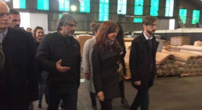 Cristina hizo su primera recorrida de campa�a en un municipio randazzista