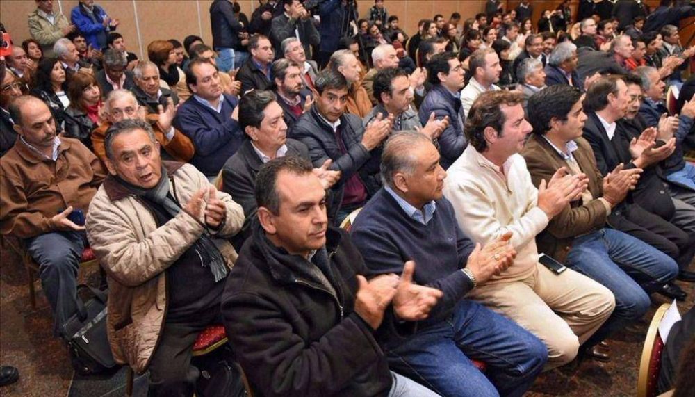 Los municipios est�n asfixiados y no saben c�mo pagar nuevos aumentos