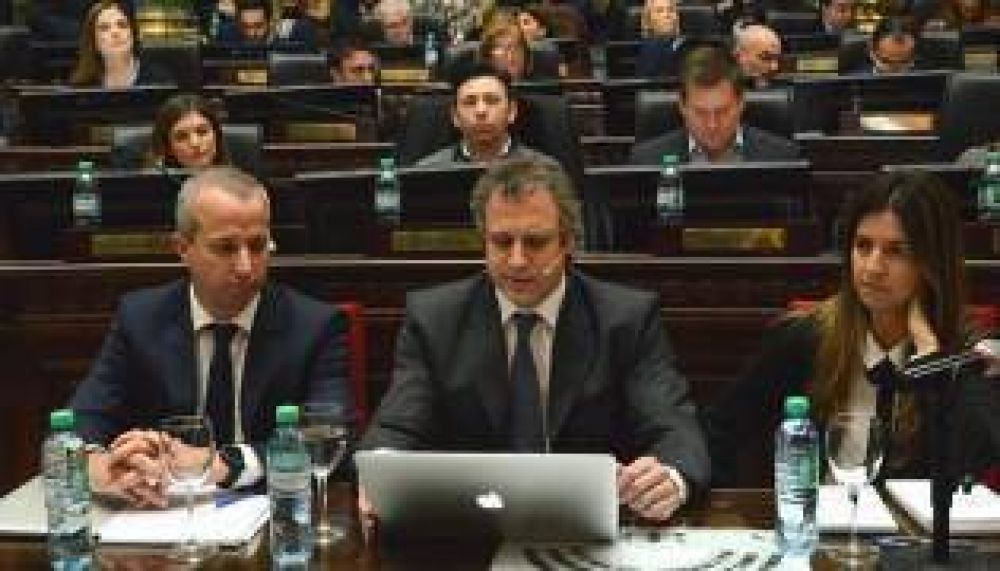 Felipe Miguel vuelve a la Legislatura