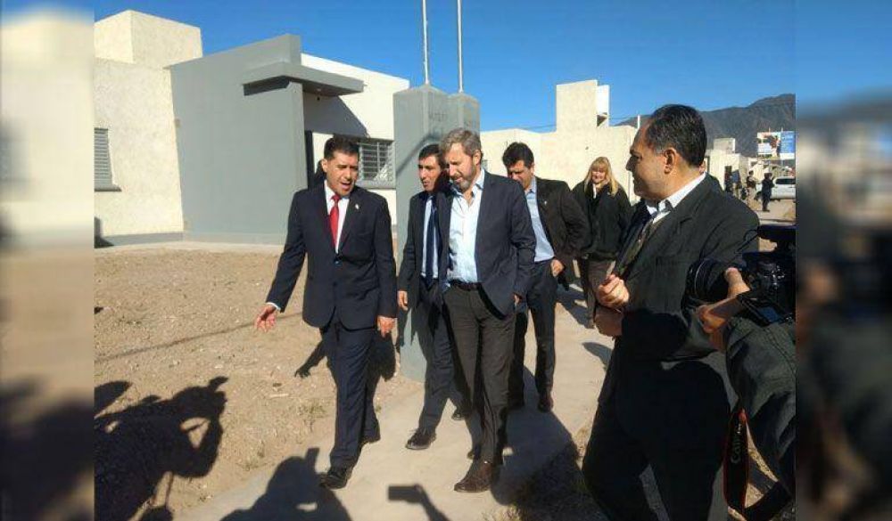 Rogelio Frigerio: �hay que deponer para siempre los intereses particulares en beneficio de la gente�