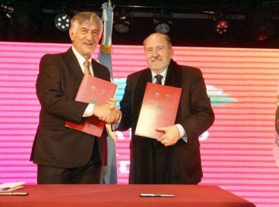 Firmaron �El Cald�n�: 
