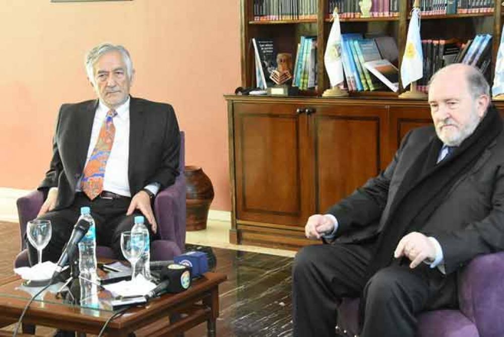 Verna: �A los pobres, en el PRO los conocieron mirando un programa de Discovery Channel�