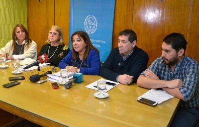 El gobierno le ech� nafta al conflicto docente. Sin vacaciones, con descuentos y amenazas, Alicia quiere resolver la crisis
