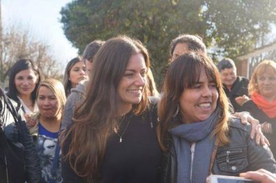 Postales de campa�a: Scioli, Espinoza, Moreau y otros candidatos salieron a recorrer la provincia