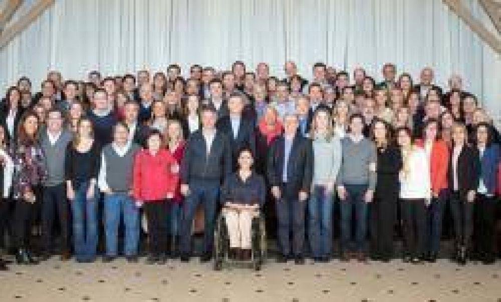 Cambiemos tuvo cumbre y Macri se mostr� con sus candidatos