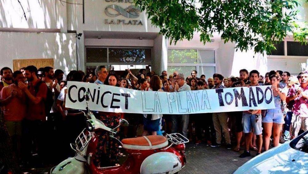 El ajuste lleg� a la ciencia