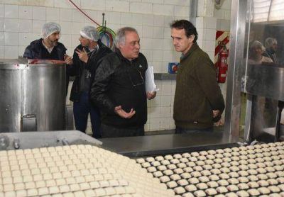 En la f�brica Emery, Katopodis le reclam� al gobierno que cuide a las PyMEs