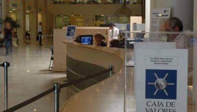 La Provincia cerr� el semestre atrapada en un c�rculo de deudas