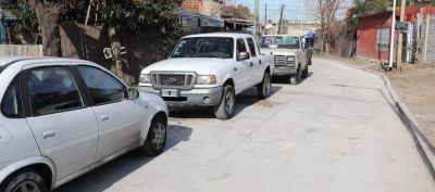 Ferraresi inaugur� la pavimentaci�n de calles de tierra y nuevas luminarias en Villa Inflamable