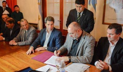 Firmaron el contrato para la adquisici�n de elementos de la obra de 500 kv San Juan-Rodeo
