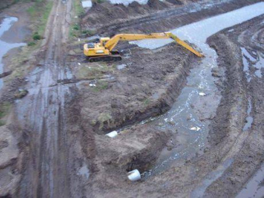 Analizan construir un acueducto de 90 kil�metros para controlar el desborde de La Picasa