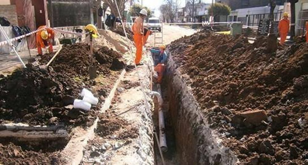 Avance de obra de cloacas en sector Oeste de Avellaneda
