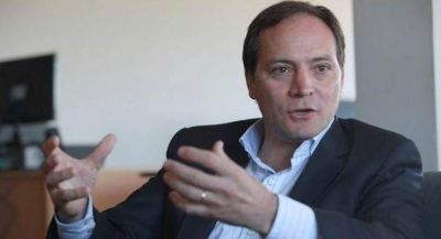 Camau dijo que va a mejorar los salarios b�sicos