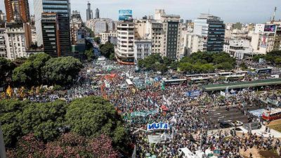 El transporte presiona a la CGT para un reclamo