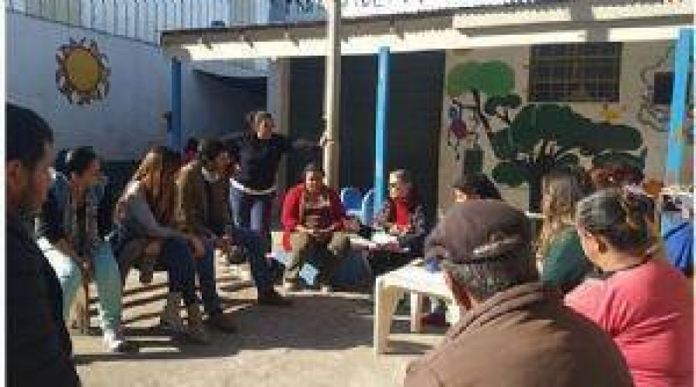 Denuncia de vecinos por incumplimiento del di�logo h�drico