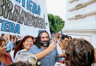 Conflicto docente: los gremios aceptaron la propuesta salarial del 24%