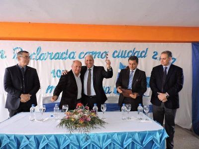El Vicegobernador presidi� los festejos por el 105� Aniversario de A�atuya