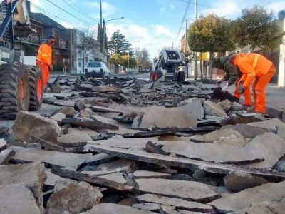 Prosiguen obras y cortes de calle en el centro y los barrios