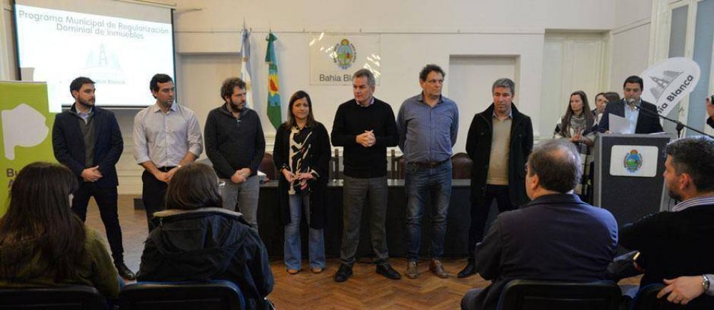 Regularizaci�n Dominial de Inmuebles: 155 familias recibieron sus escrituras