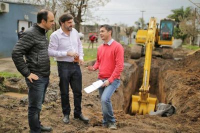 Avanzan en la pavimentaci�n de Caba�a Leiva