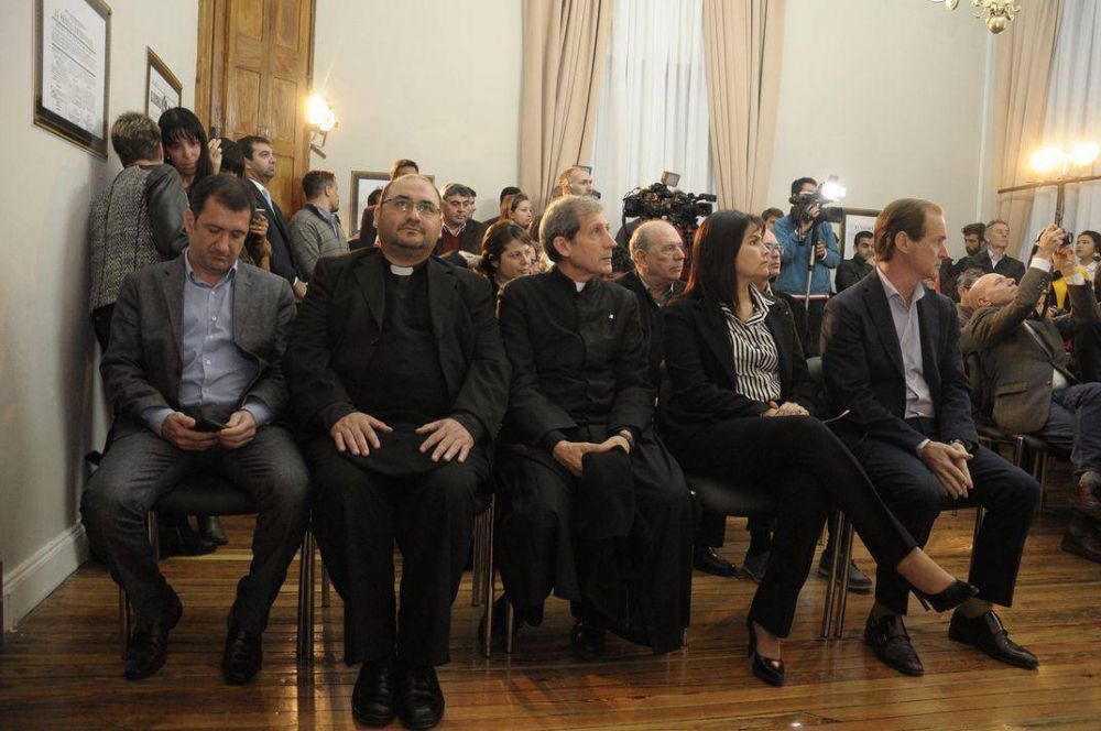 Paran�: Bordet destac� el proyecto de restauraci�n de la Capilla Norte de la Iglesia San Miguel 