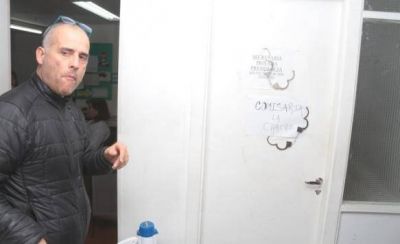 ADOSAC ocup� el CPE y Vel�zquez qued� sin poder salir de su despacho