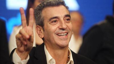 Randazzo tendr� el doble de espacios de publicidad que Cristina en radios y TV