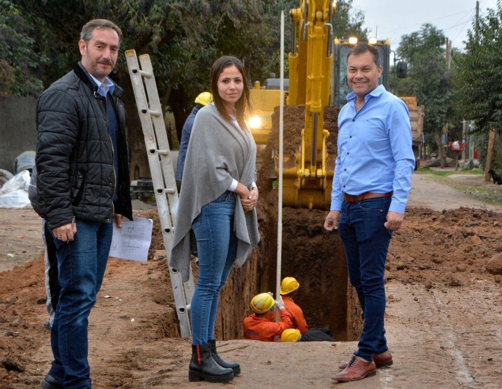 Walter Festa inaugur� obras de pavimentaci�n y desag�es pluviales en La Reja Grande