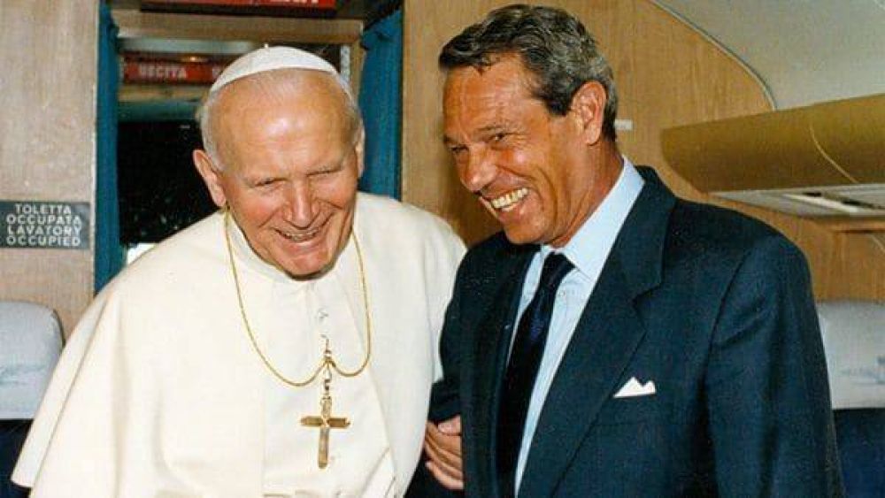 Muri� Joaqu�n Navarro-Valls, vocero de Juan Pablo II