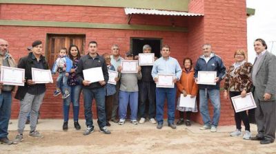 M�s familias de R�o Hondo y Capital tienen sus viviendas sociales