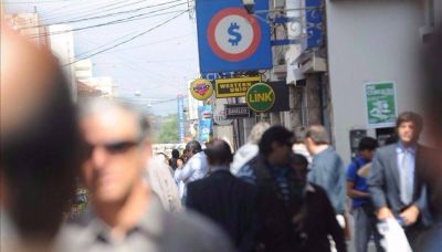 El aumento del d�lar enciende alarma entre las pymes y el sector tur�stico de la provincia