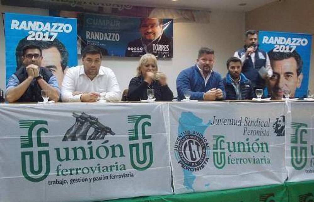 Tres de Febrero: Gustavo Torres present� su lista de Cumplir