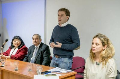 Lemus pis� tierra massista para bancar a dos macristas