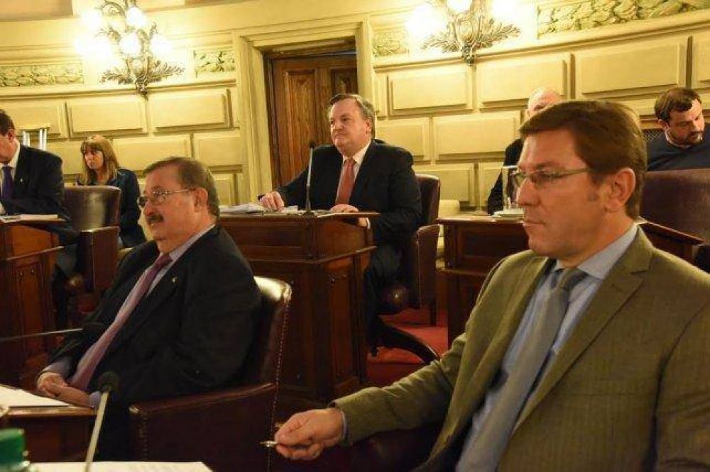 Los senadores oficialistas piden que Naci�n pague a Santa Fe la deuda por coparticipaci�n