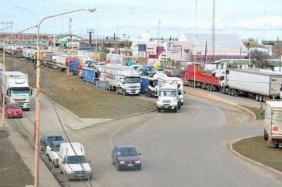 Sin acuerdo en paritarias, Camioneros inicia plan de lucha