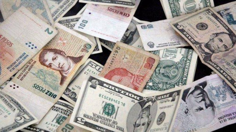 Desde la llegada de Macri a la Casa Rosada el peso ya se devalu� un 78,07% 