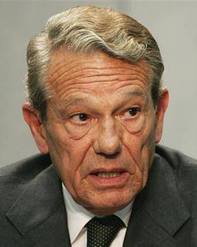 Joaqu�n Navarro Valls: vocero de Juan Pablo II, cambi� la comunicaci�n en el Vaticano