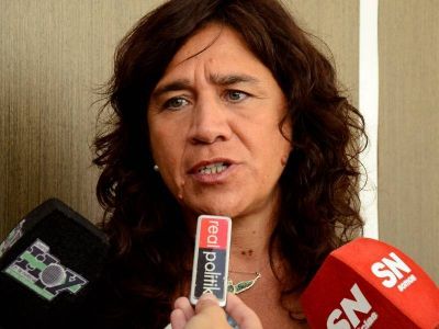 Bochorno: Renunci� Zulma Ortiz por no tener �ni un solo hospital presentable en toda la provincia�