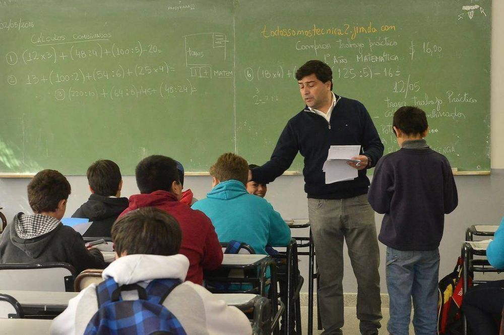 Gremios docentes rechazan el plan de Macri para renovar la educacin