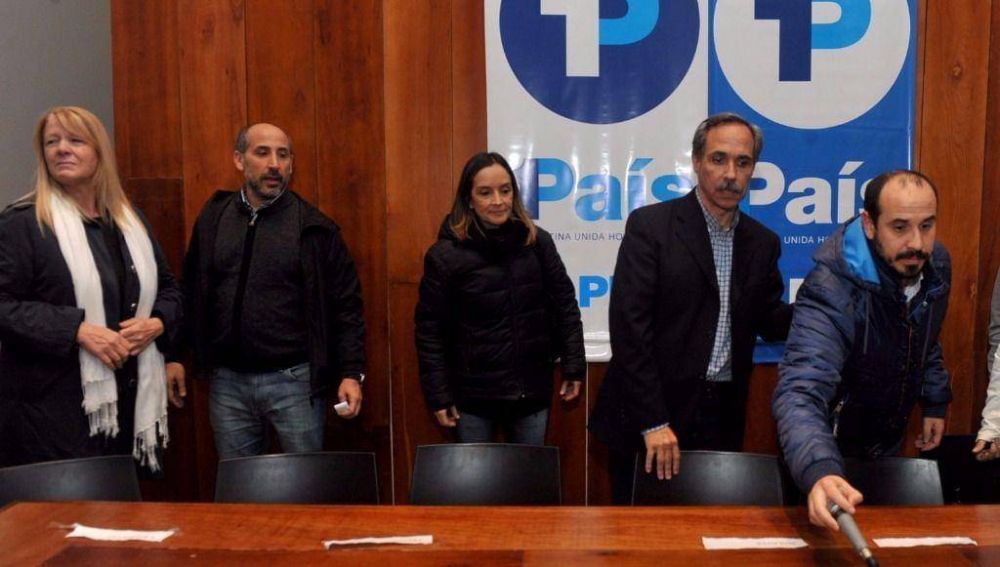 Junto a Margarita Stolbizer, se presentaron los candidatos de 1Pa�s de La Plata