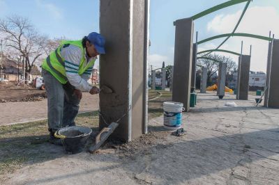 Inici� la renovaci�n de la Plaza Alem