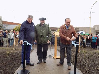 Ilusi�n hecha realidad: inauguraron la Plaza Vasca