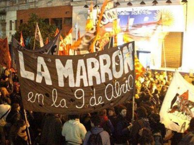Denuncian abusivos descuentos a docentes bonaerenses