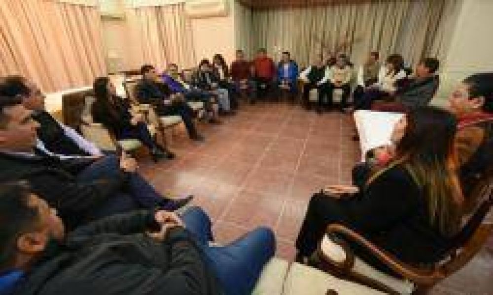 Intendentes se encolumnaron tras la f�rmula Menem-L�pez