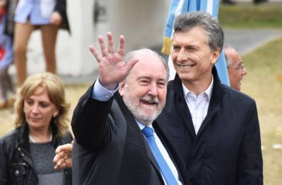 Verna pidi� trabajar para 